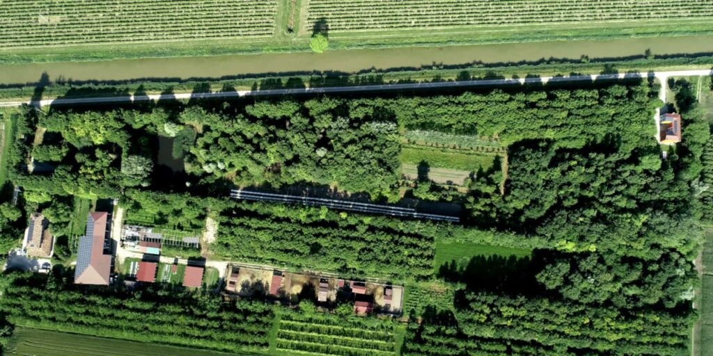 Il cuore dell'azienda agricola La Via Antiga - 11 Giugno 2021 - Vista dall'alto.